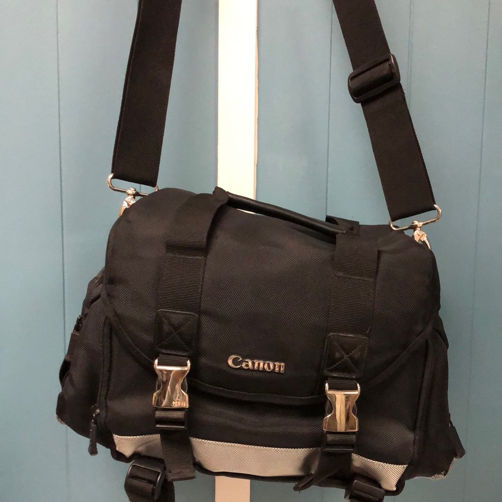 Canon 100-DG Digital Gadget Bag black and silver‎ spots for lenses etc 12” x 10”